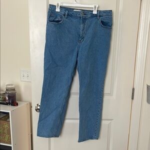 Abercrombie 90’s Straight Ultra High Rise